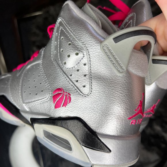 Jordan 2012 Valentines Day 6s Size 6 - Picture 6 of 10